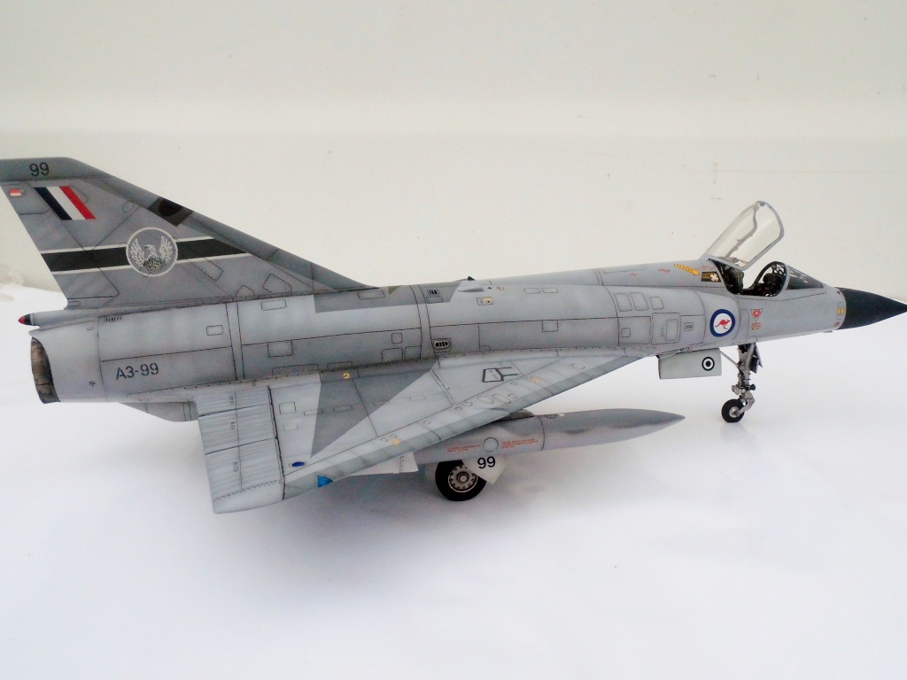 MIRAGE III O 1/32  02411