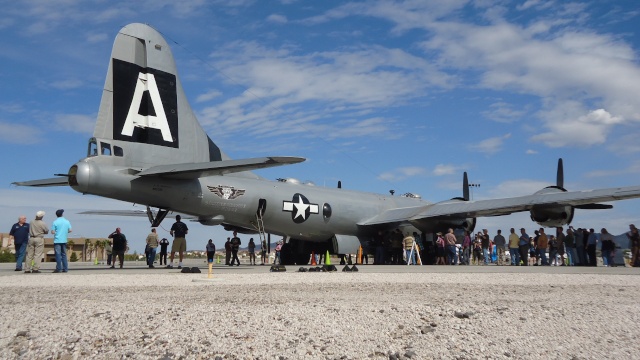 Bombardier B 29 ,mustang et zero Dsc04028