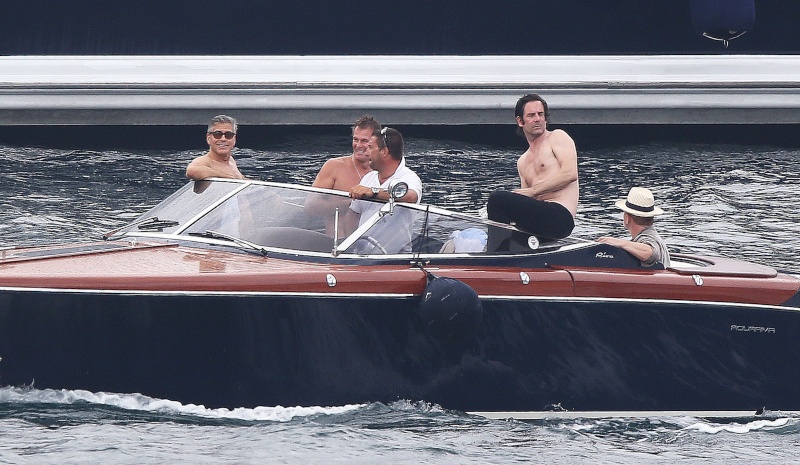George Clooney on a yacht in St Tropez with Bono and Rande Gerber - Page 2 G-nekk10