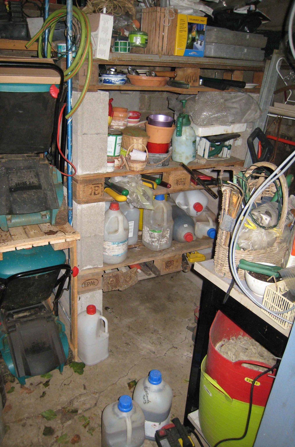 une arbrinipumoirinothechoiraque d'ébeniste bien sur, avec un nom pareil Img_0116
