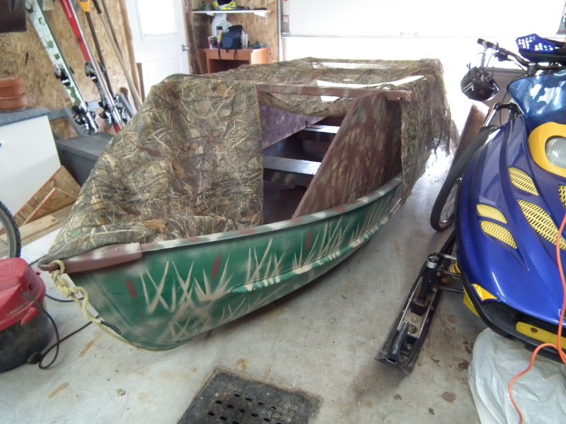 Transformation d'un bateaux de pêche en duck boat. Des idés? Dscf5312