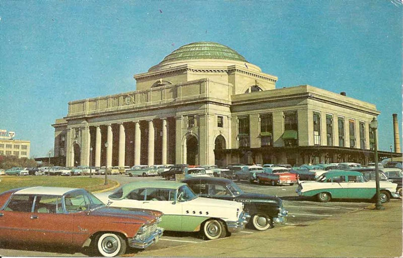 Photos et cartes postales d'époque, Chevrolet 1956 - Page 3 Richmo10