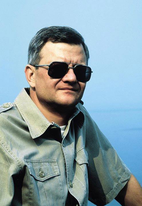 TOM CLANCY Décedé . Triste nouvelle . 54187310