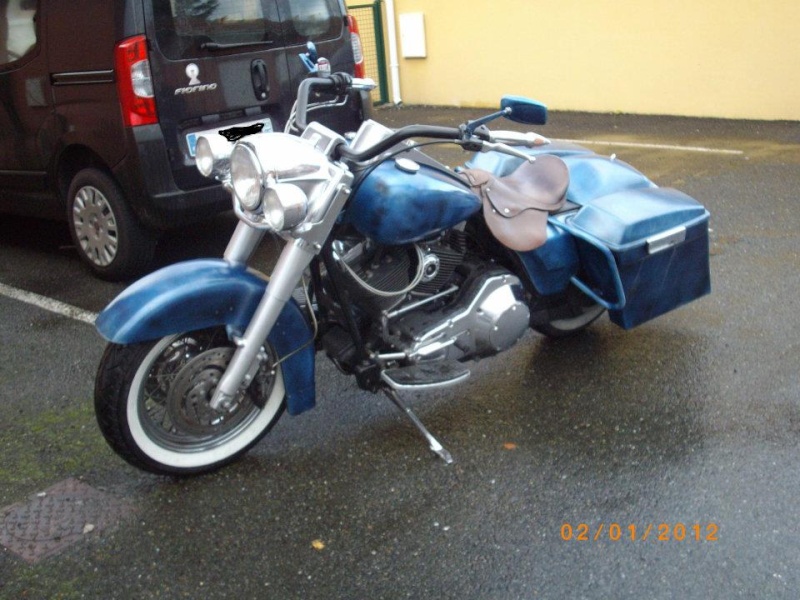 la moto est de 2000 la peinture de 1945   !!! 38257410