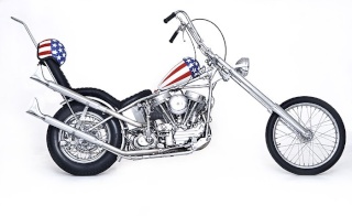 Harley Davidson FL 1200 "Capitán América": La historia de un mito 46972_10