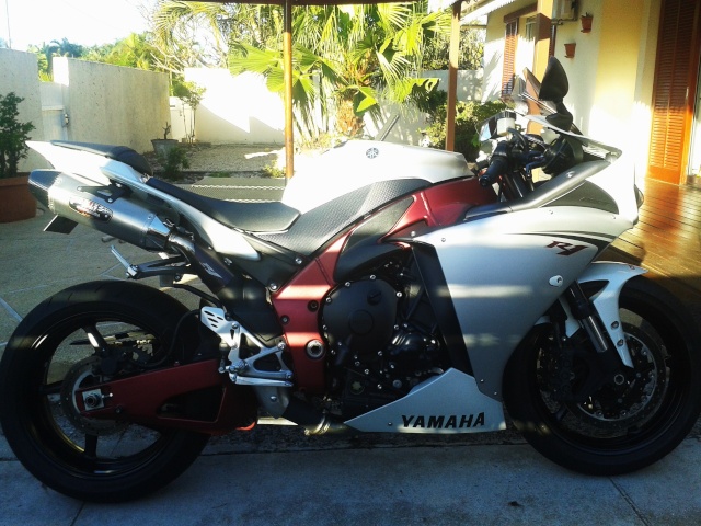 Vendue    Yamaha r1, 6000 kms 20130813