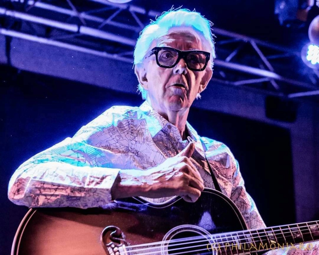 NICK LOWE WITH LOS STRAITJACKETS 5 DE OCTUBRE 2022 16 TONELADAS  Receiv50