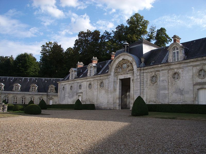 Le château de Bizy 800px-11