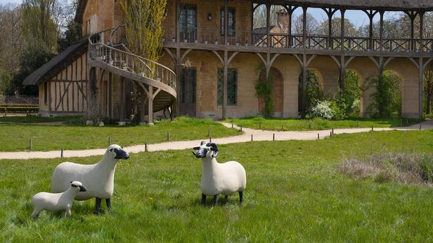 Le bestiaire enchanté des Lalanne dans les Jardins de la Reine Marie-Antoinette Xvm86a10