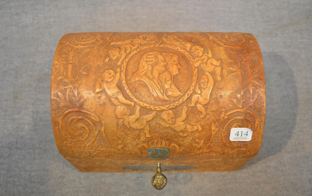 Collection : meubles et objets divers XVIIIe et Marie Antoinette - Page 9 Zducz12