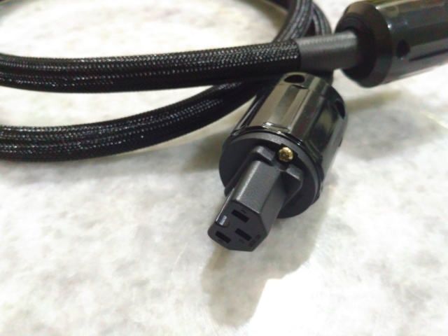 Oyaide Connectors with Lapp Power Cable 0410