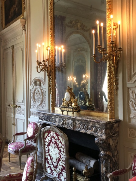  La visite du Petit Trianon: Le salon de compagnie C9ef4c10