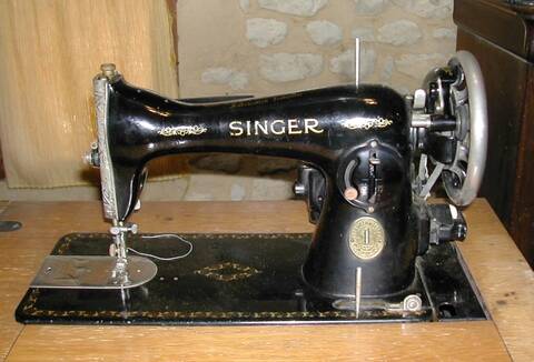 Ancienne Singer électrique années 50 marquée SA308255, identification (15B)  et huilage.