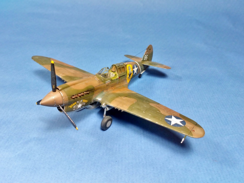 [VITRINE CONCOURS " Guerre du Pacifique (1941-1945)] - Curtiss P40E - Spécial Hobby - 1/72 0261