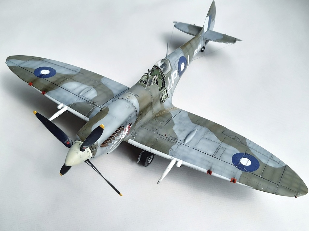 Spitfire Mk VIII -Tamiya - 1/32  0272