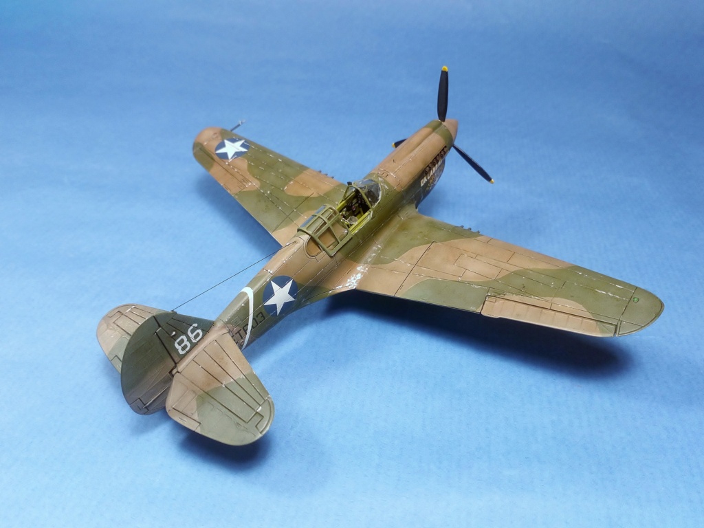 [VITRINE CONCOURS " Guerre du Pacifique (1941-1945)] - Curtiss P40E - Spécial Hobby - 1/72 0356