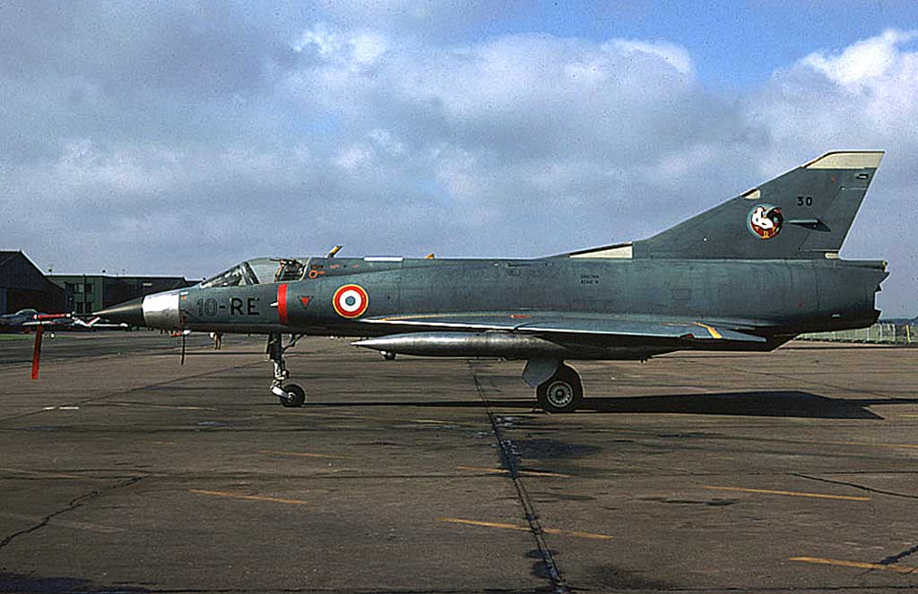 [Modelsvit] 1/72 - Dassault Mirage IIIC 04_51_10