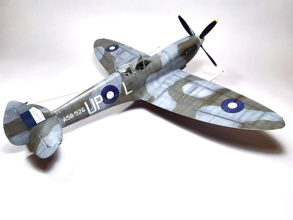 Spitfire Mk VIII -Tamiya - 1/32  0671