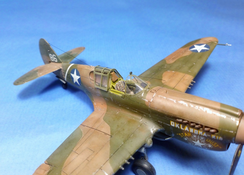 [VITRINE CONCOURS " Guerre du Pacifique (1941-1945)] - Curtiss P40E - Spécial Hobby - 1/72 0852