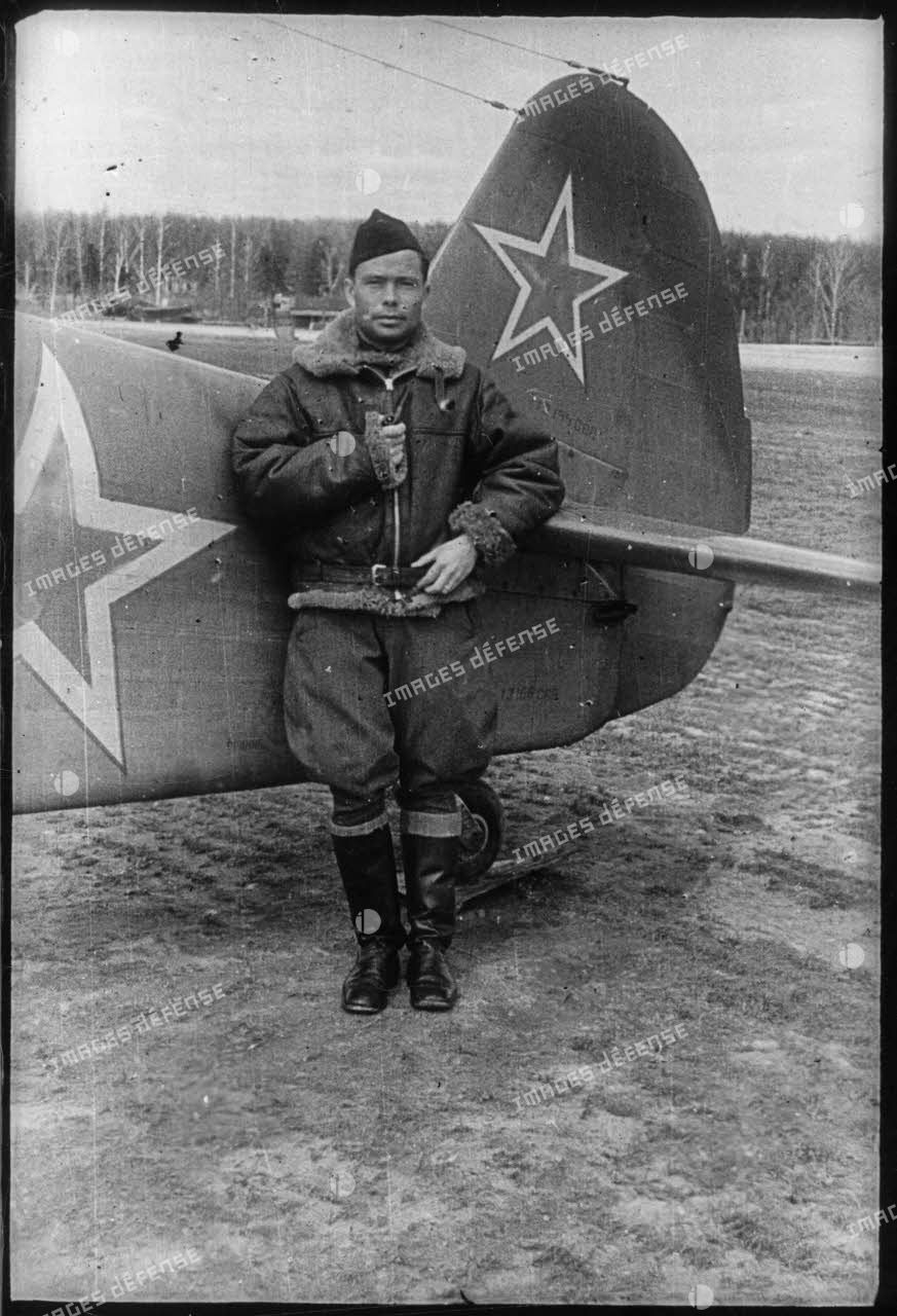 [ICM] 1/32 - Yakovlev Yak-9 T  celui de Marcel Lefevre et en // montage d'Alexgrd  (yak9) - Page 2 34395310