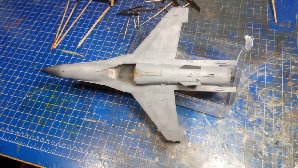 [Tamiya] 1/48 - General Dynamics F-16CJ Fighting Falcon - Page 4 5216