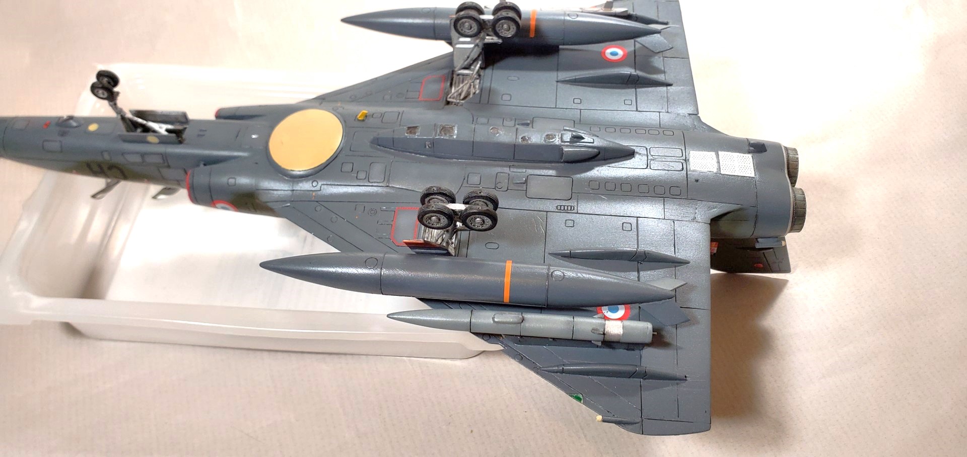 [A&A MODELS] 1/72 - Dassault Mirage IVP   (mIVp) - Page 11 Thumb877