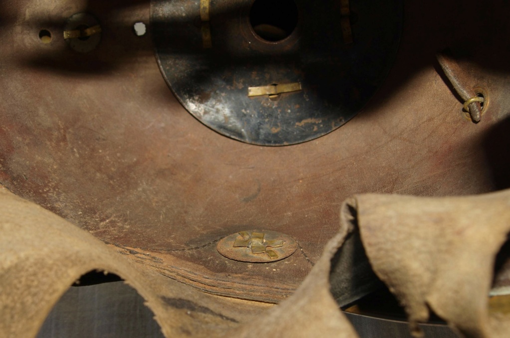 Un pont trop loin...Casque et CC du JR85 à Vic sur Aisne, 12.9.14 Det3510