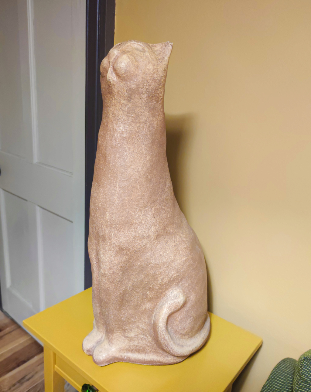 A very tall (63cm) stoneware moggy. Bought in Germany. Any clues? Mog310
