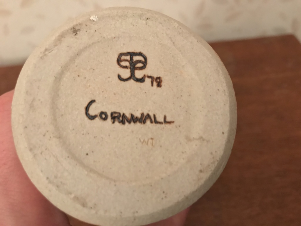 Please help ID this Cornish vase Img_1812
