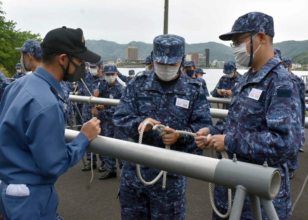 [JMSDF] La vie dans la marine japonaise Mai210
