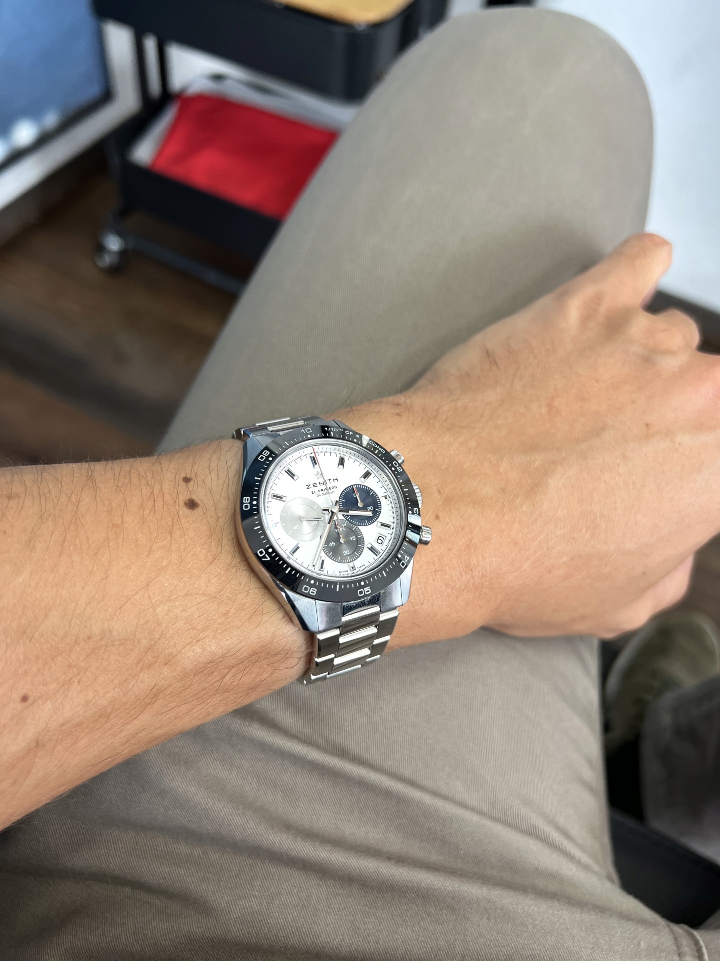 Nouveauté: Zenith Chronomaster Sport - Page 37 Img_2612