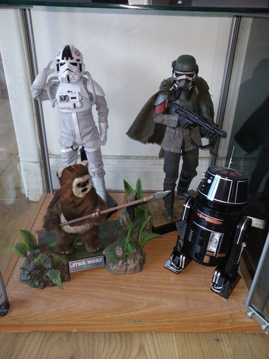 Zaku's cantina (ma collection star wars et autres ) Img_2025