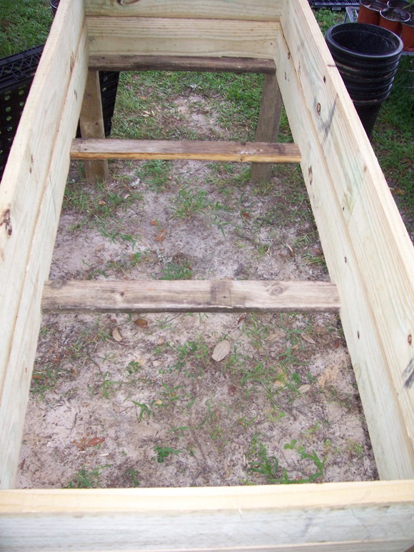 Raised Bed - solution? Bed_sl10