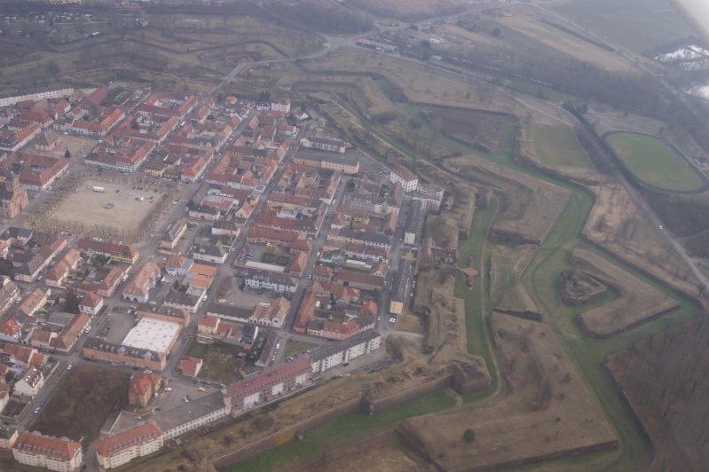 neuf brisach - De Strasbourg à Neuf-Brisach par les petites routes au bord du Rhin - Page 2 Dsc00731