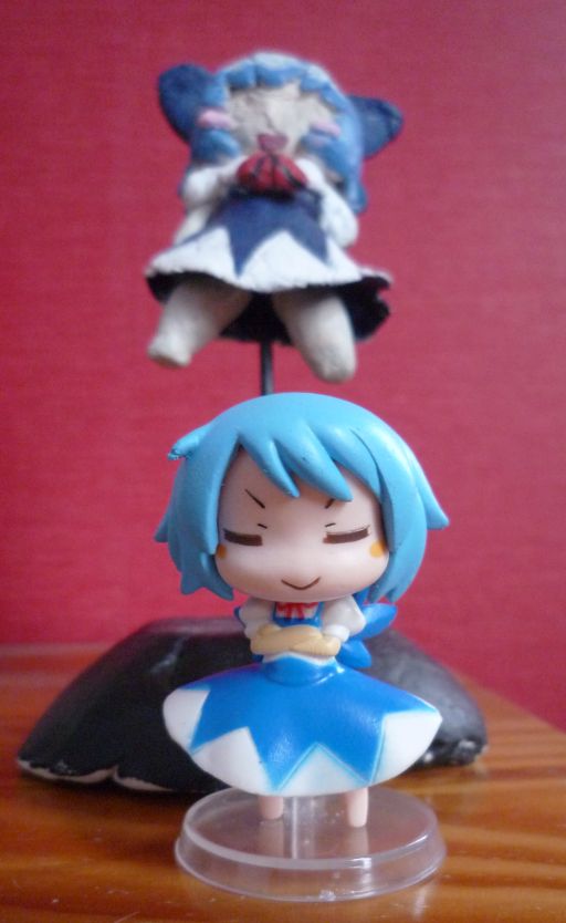 Votre collection de goodies Touhou - Page 9 Cirno10