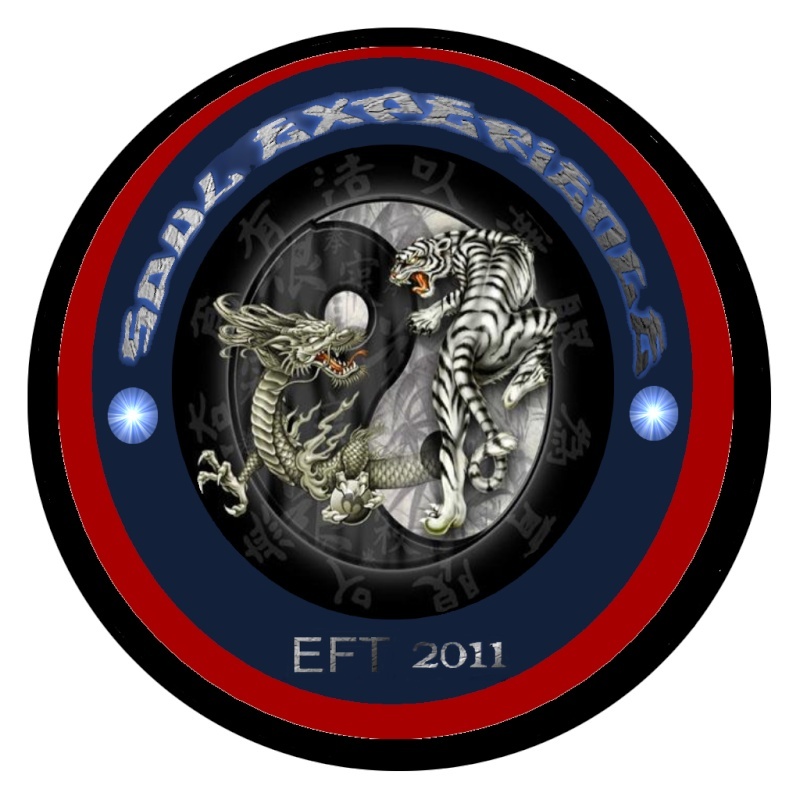 L'eft et l'emblème du club Club_e10