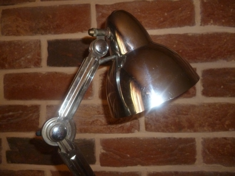 lampe de bureau articulée  P1020213
