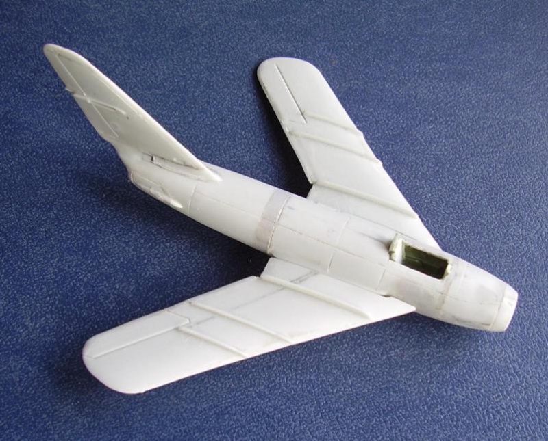 Conversion d’un MiG-17PF en 1/72 en MiG-17F - Page 2 Mig-1717