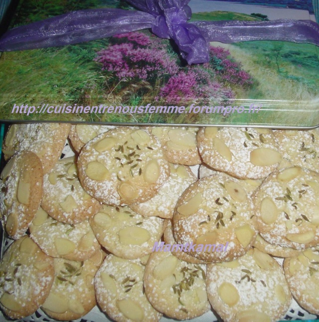 Ptisserie Marocaine: Bchkito ou Biscuit Kaltoum (graines d'anis et amandes) Biscui10