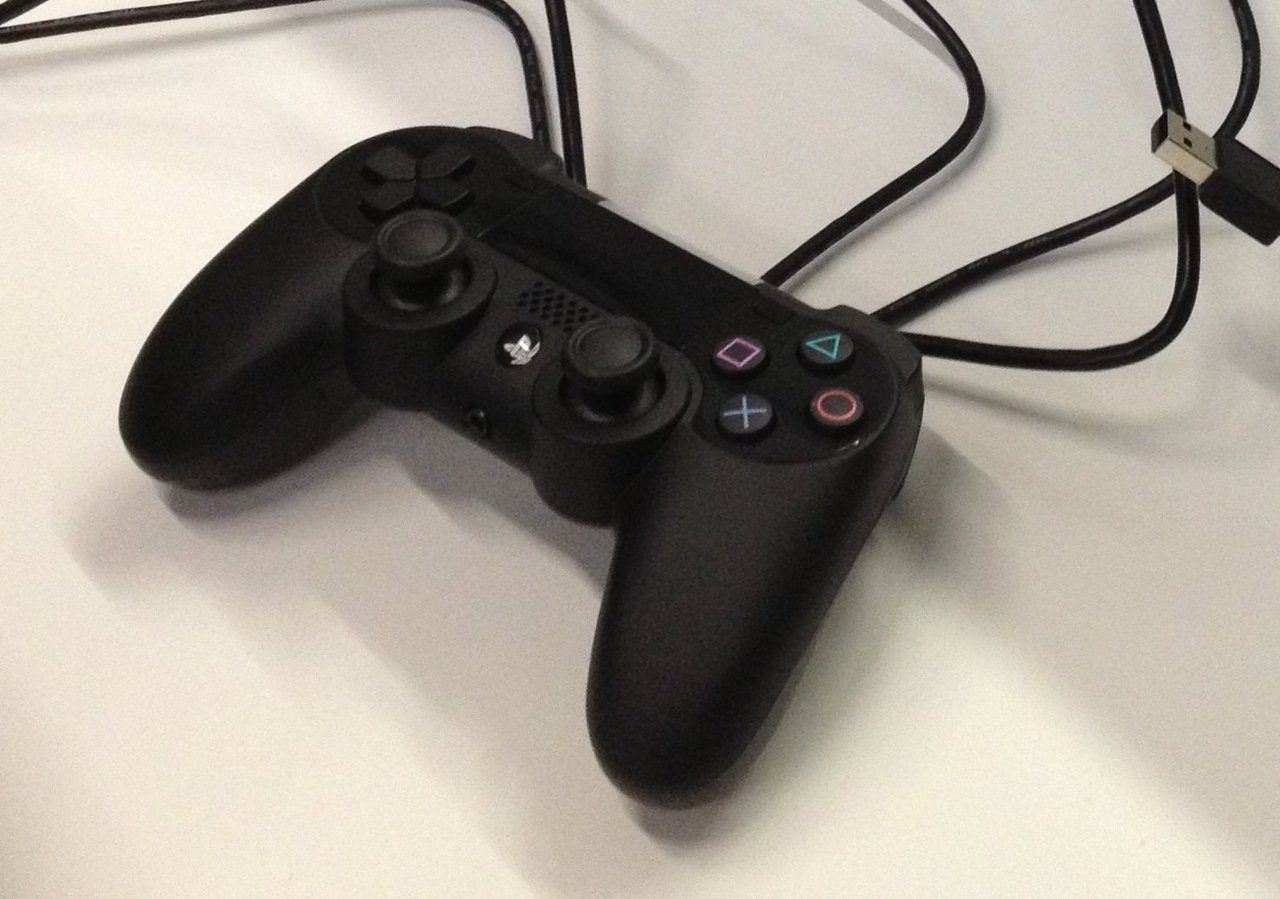 PS4 : un prototype de manette dévoilé Pad_ps10