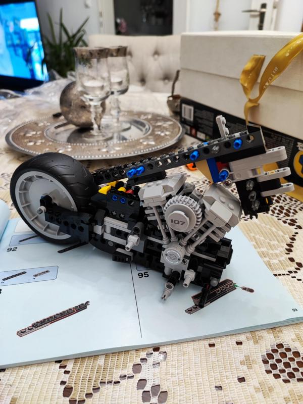 Harley Davidson Fat Boy (Legotechnik) gebaut von Jürgen Img_2021