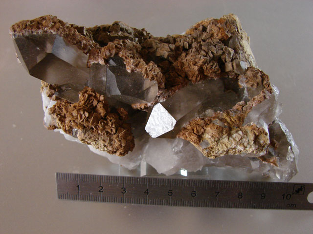 Quartz & minéraux du massif du Mont Blanc secteur Argentière 03110