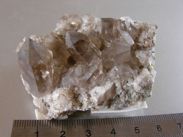 Quartz & minéraux du massif du Mont Blanc secteur Argentière 04210