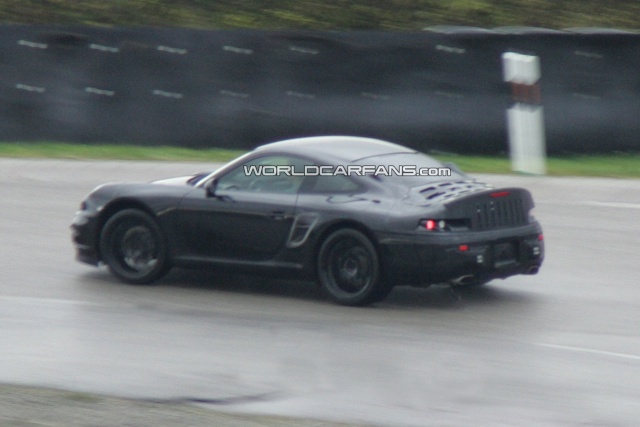 Next generation 2011 Porsche 998 Spy Photos 2011-p10