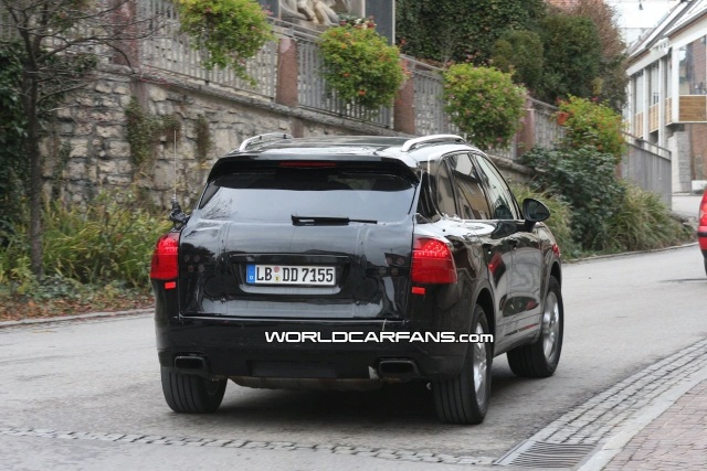 New 2011 Porsche Cayenne latest close-up spy photos 2011-p27