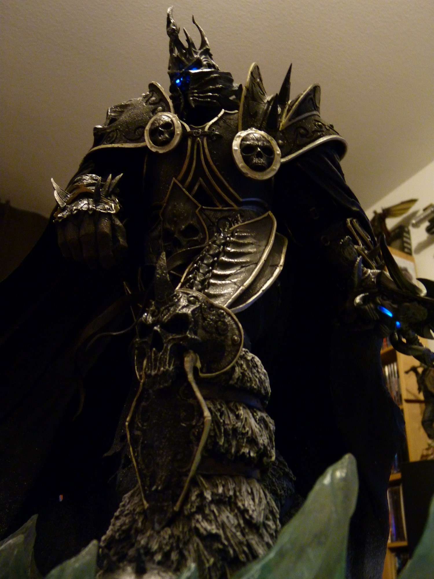 King Arthas Menethil - Sideshow 1/4 Premium Format P1060612