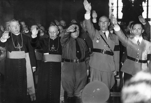 A propos du livre d'Adolf Hitler :Mein Kampf. Nazipr10