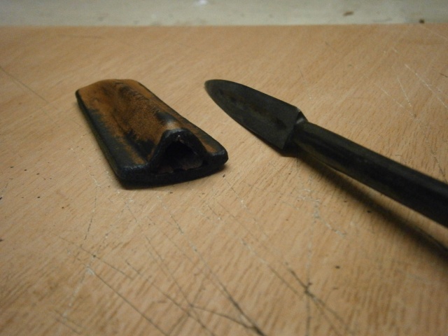 [fabrication] étuis en cuir pour outils ... P8160122