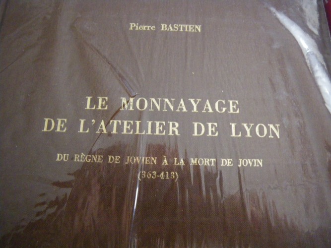 La quarantaine, c'est un moyen âge ; l'âge moyen, l'empire du milieu. Imgp0411