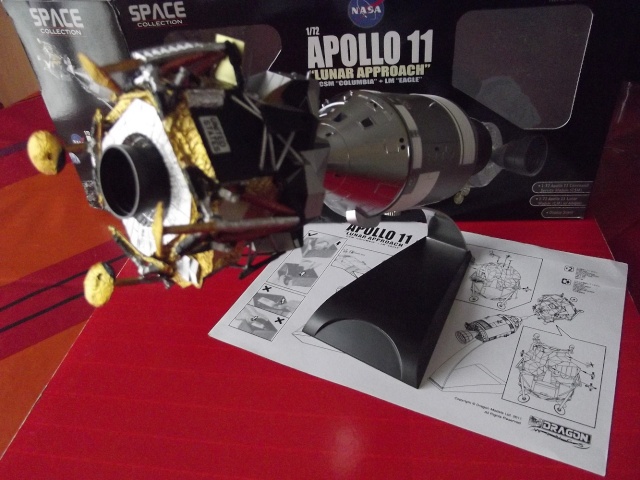 APOLLO 11 - CSM COLUMBIA / LEM EAGLE  [DRAGON 1/72] - OUVERTURE DE BOITE  Dscf2039